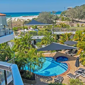 4* Aparthotel Sandcastles On Currumbin Beachfront,