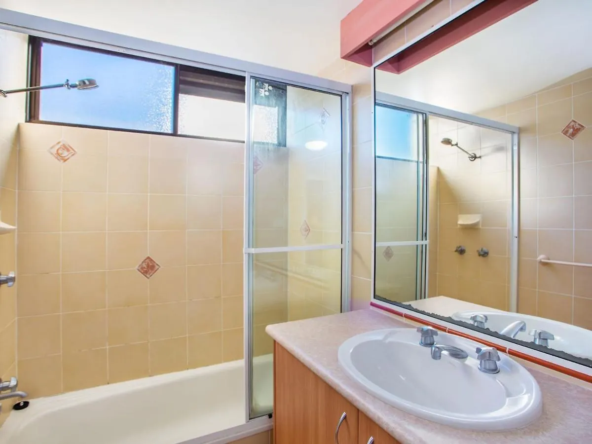 The Rocks Resort Unit 9J Gold Coast 0*,